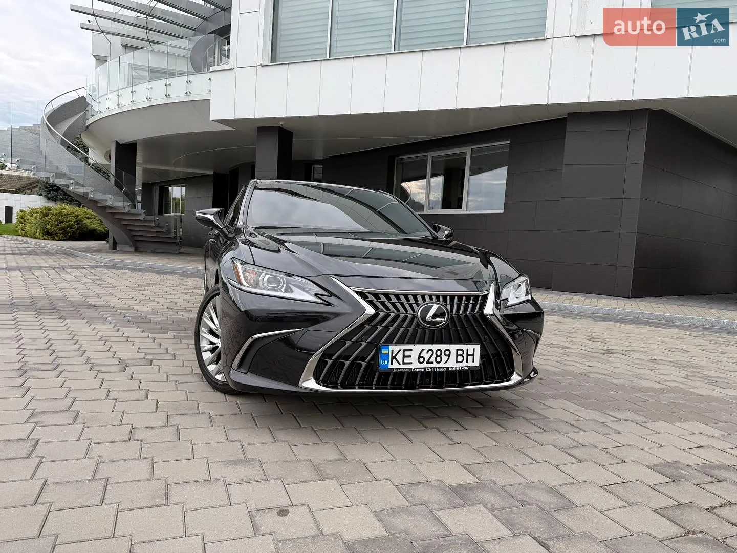 Lexus ES, 2021