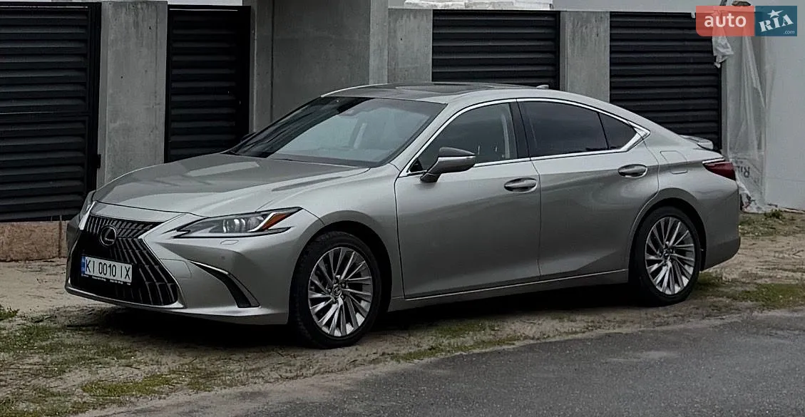Lexus ES, 2024