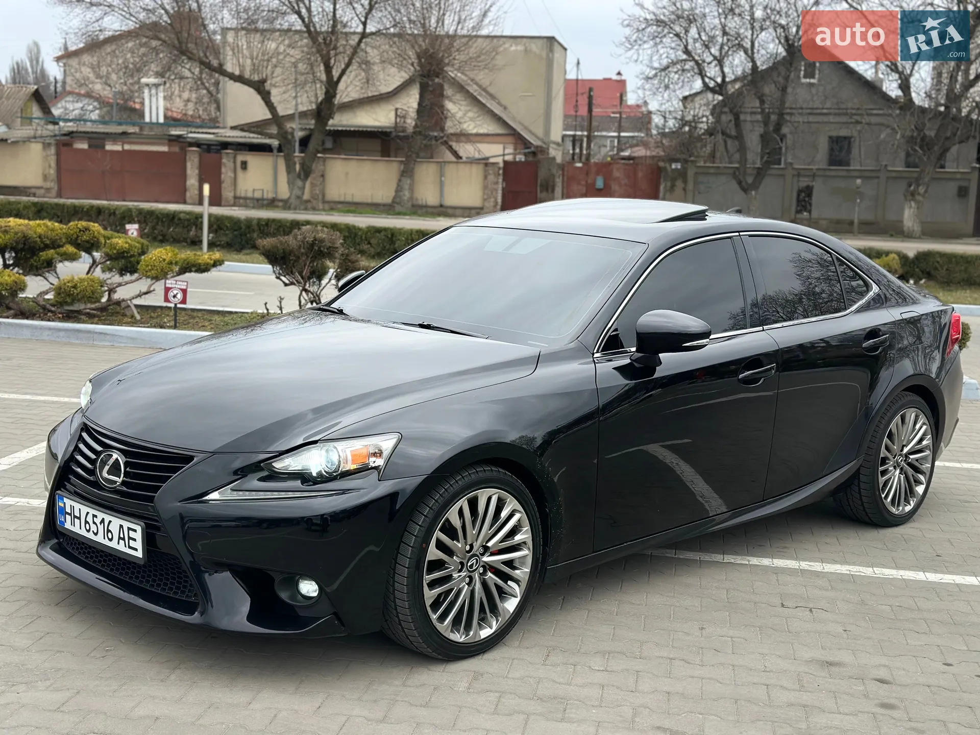 Lexus IS, 2015