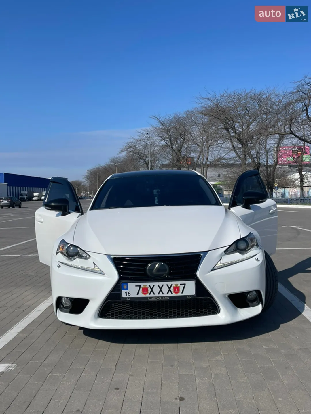 Lexus IS, 2013