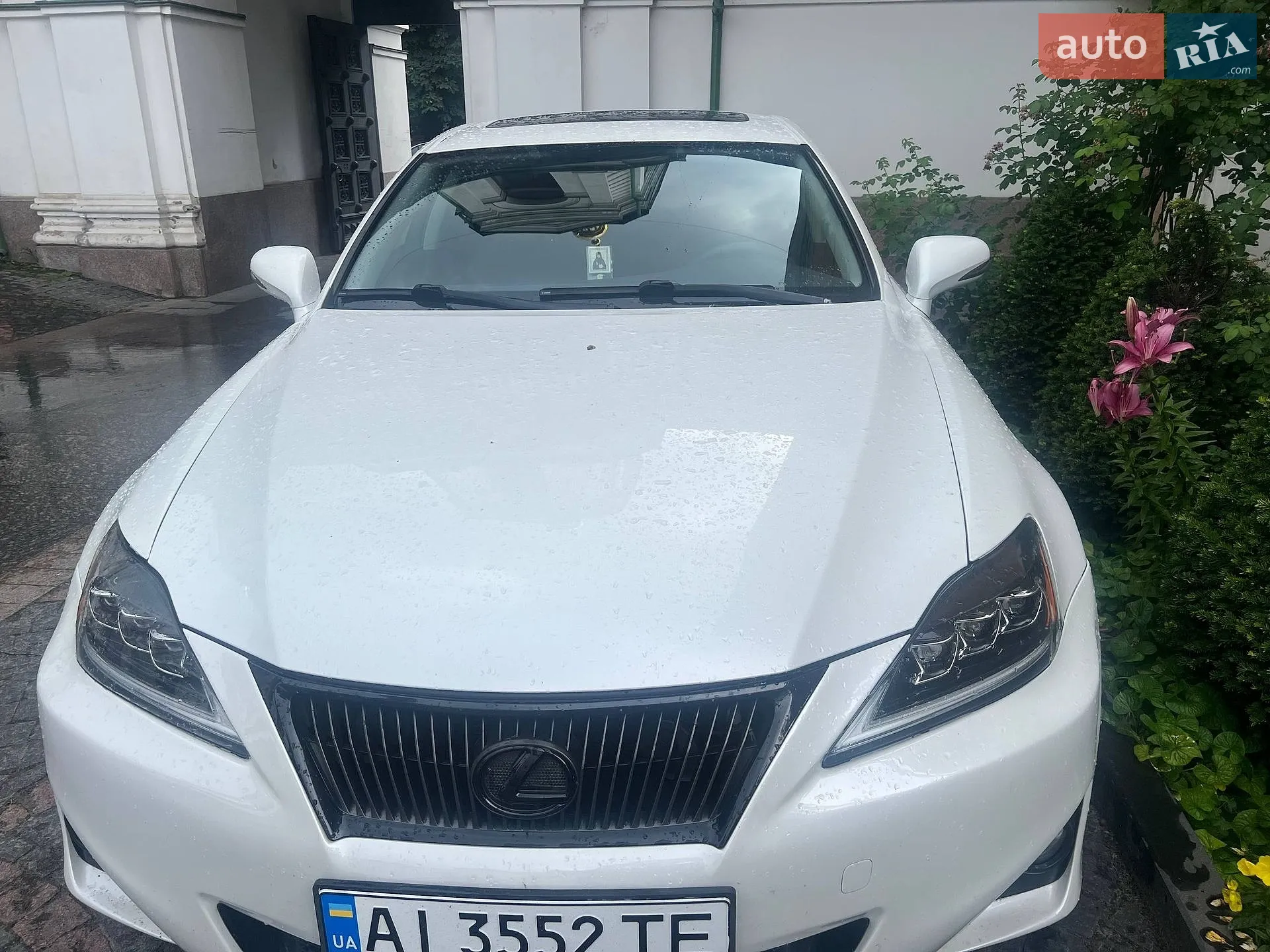 Lexus IS, 2011