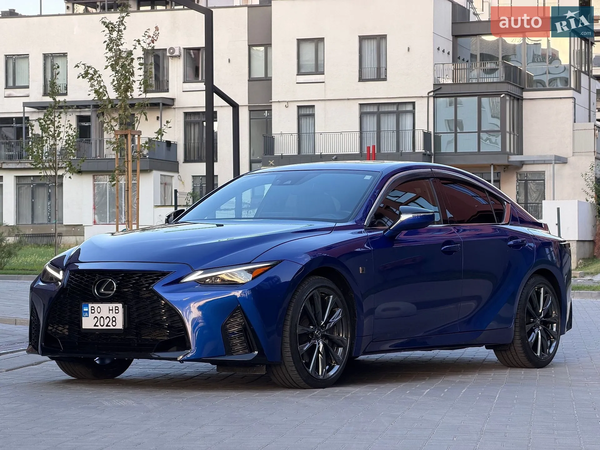 Lexus IS, 2022