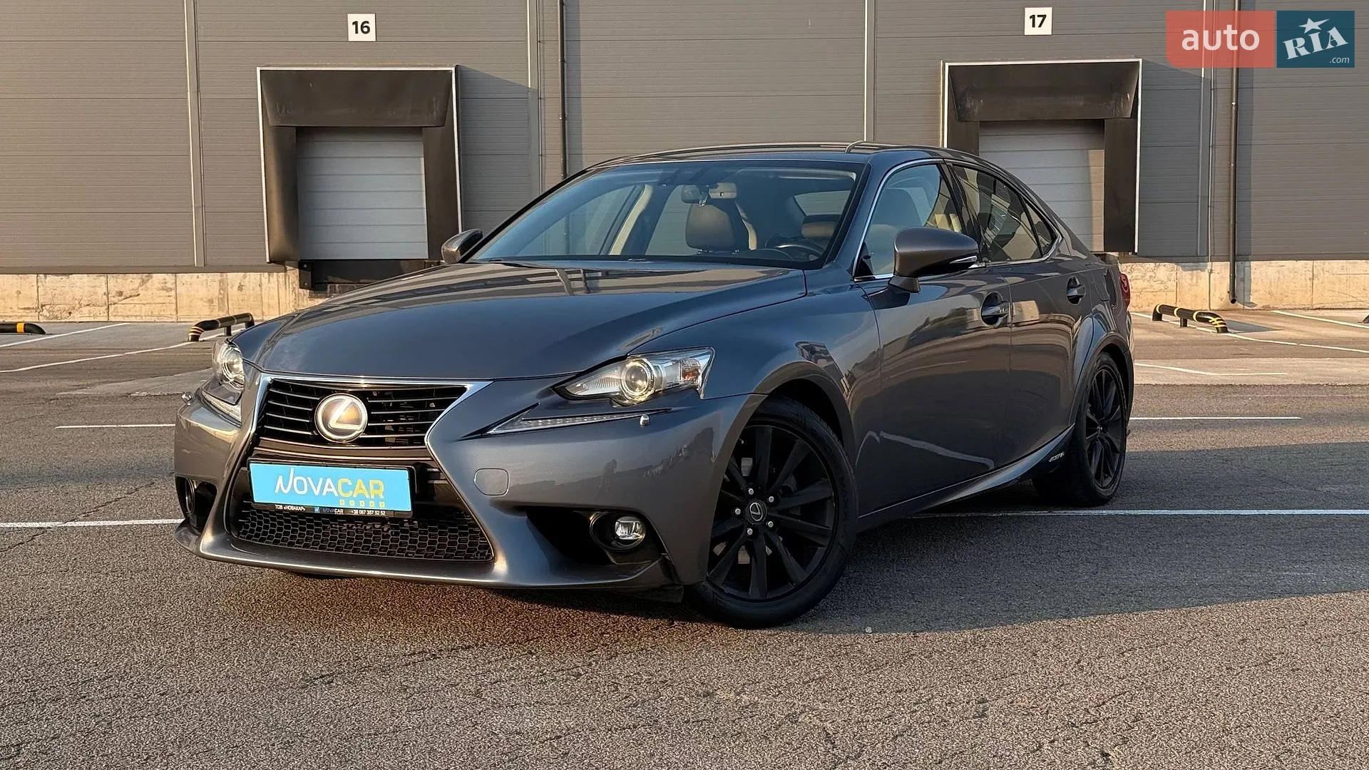 Lexus IS, 2016