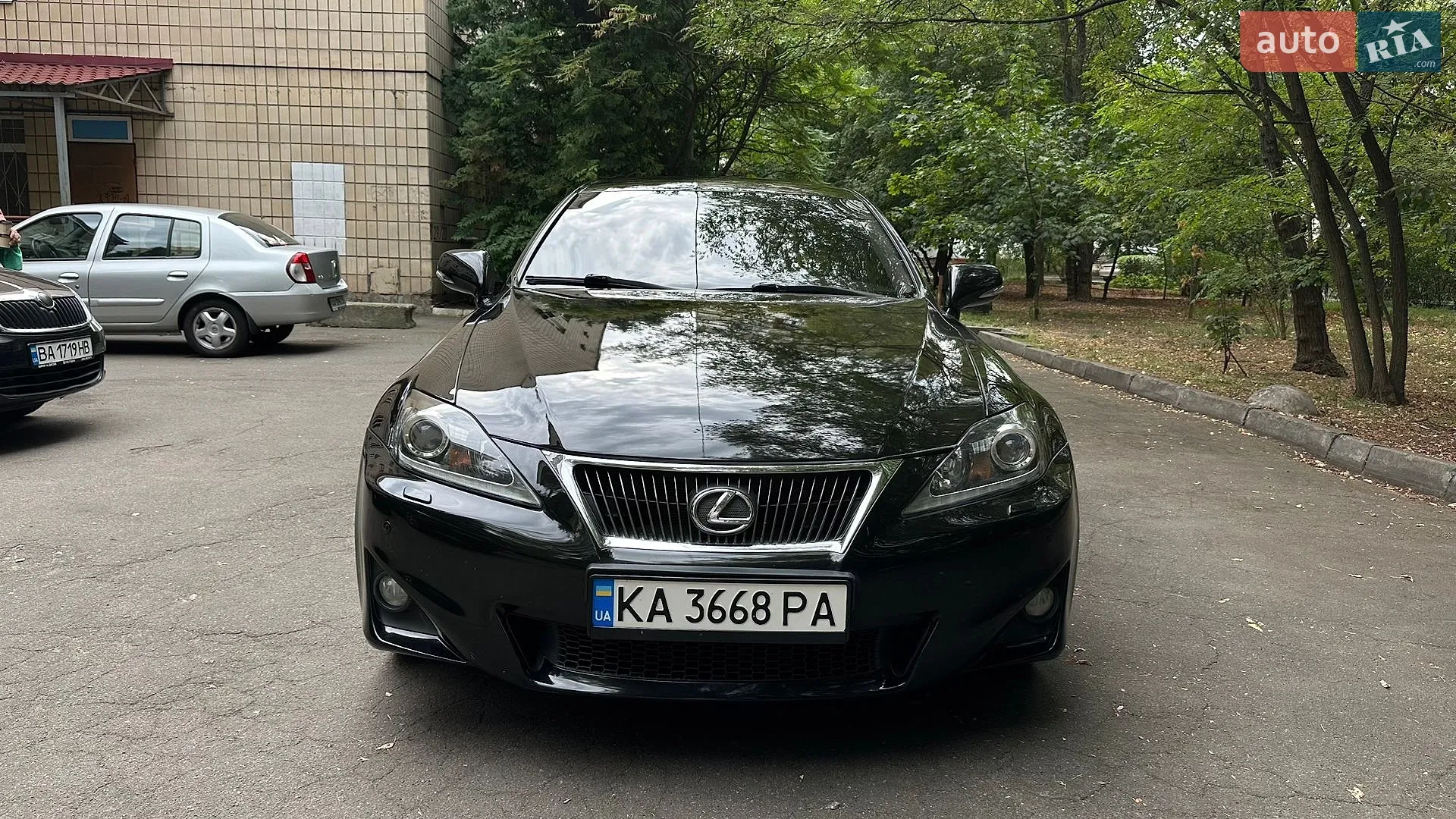 Lexus IS, 2011