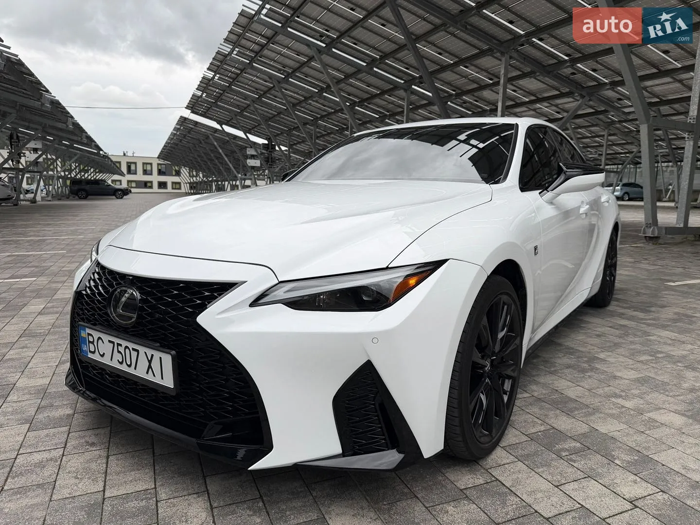 Lexus IS, 2023