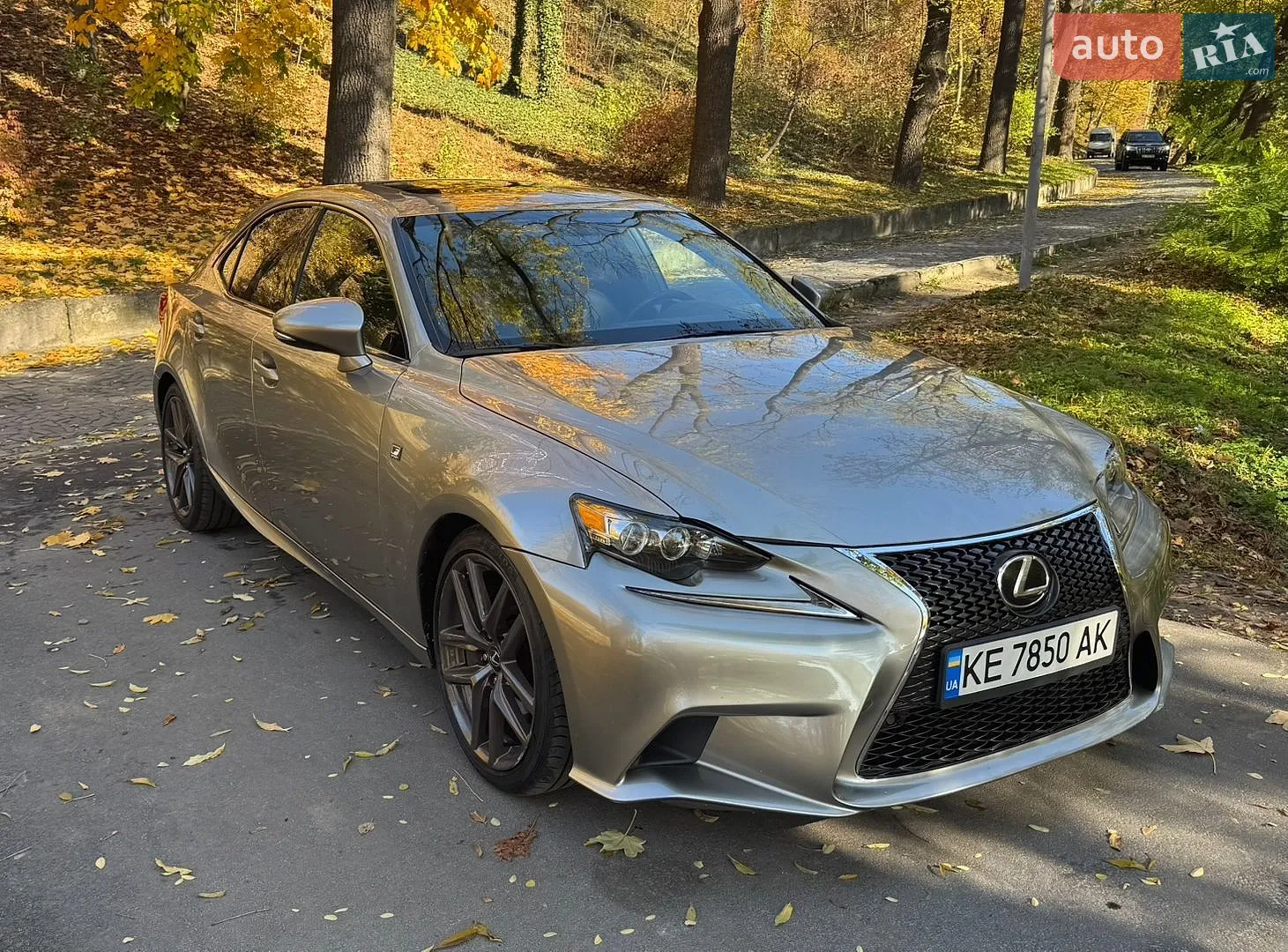 Lexus IS, 2016