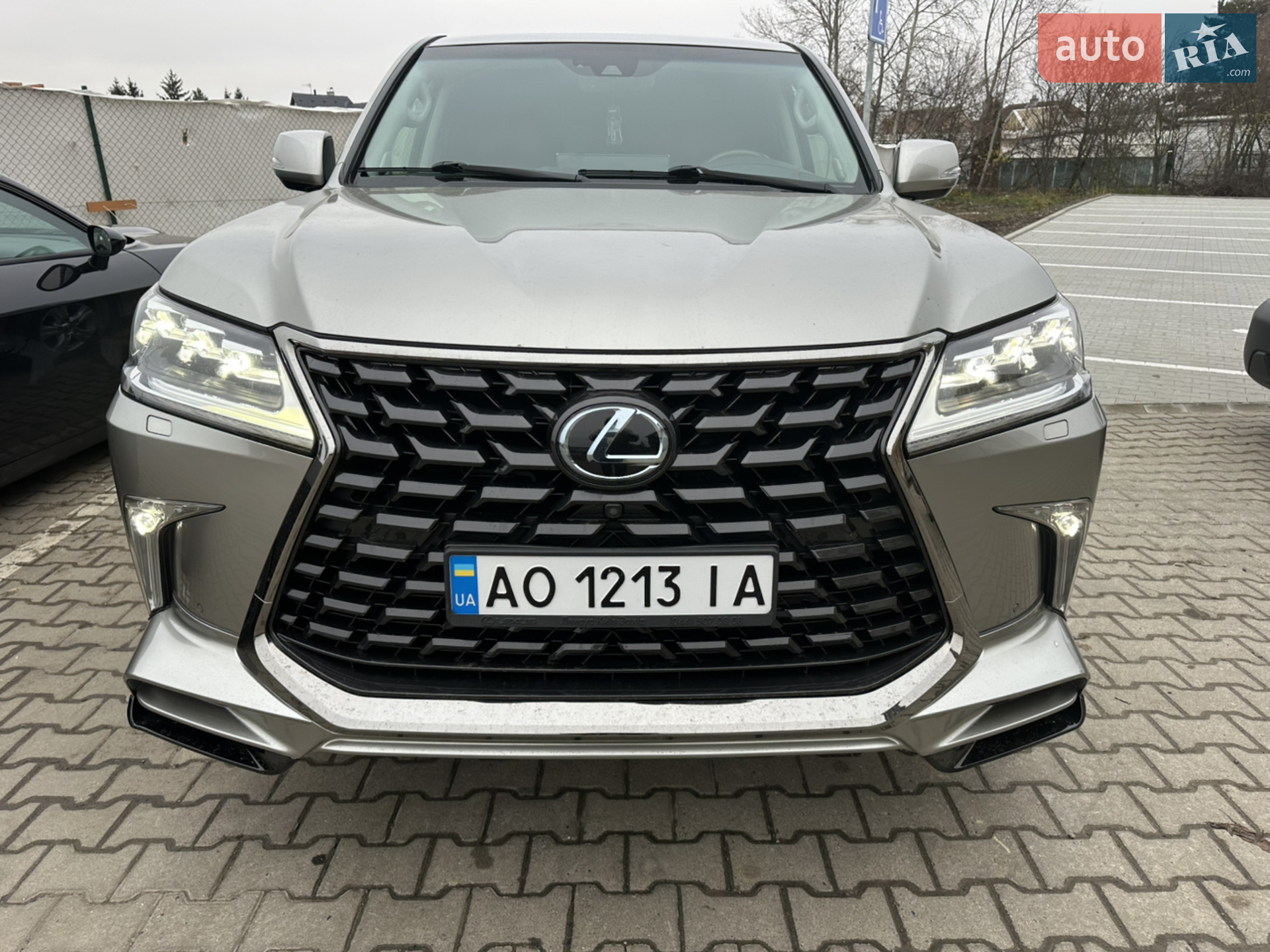Lexus LX, 2016