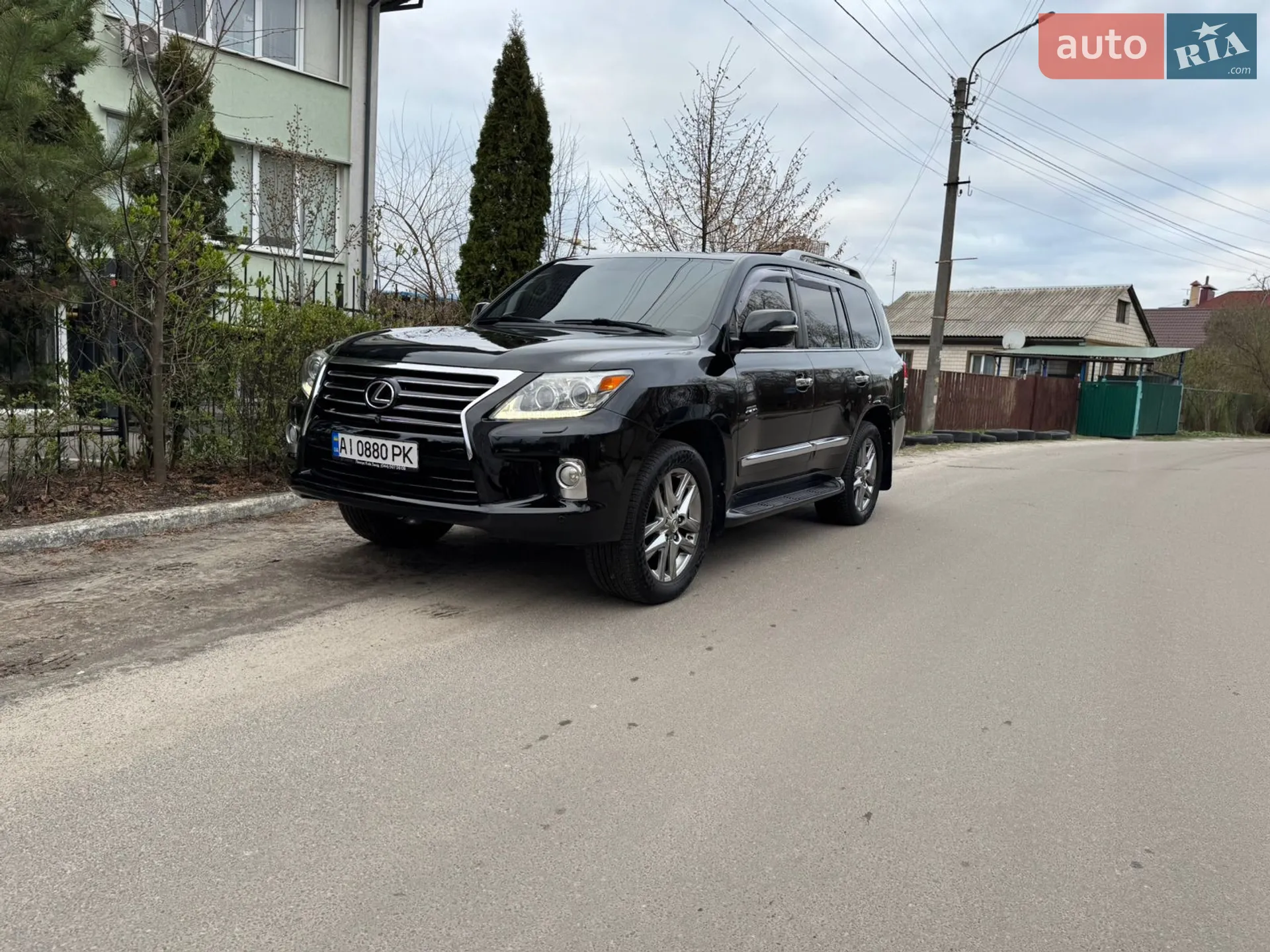 Lexus LX, 2012