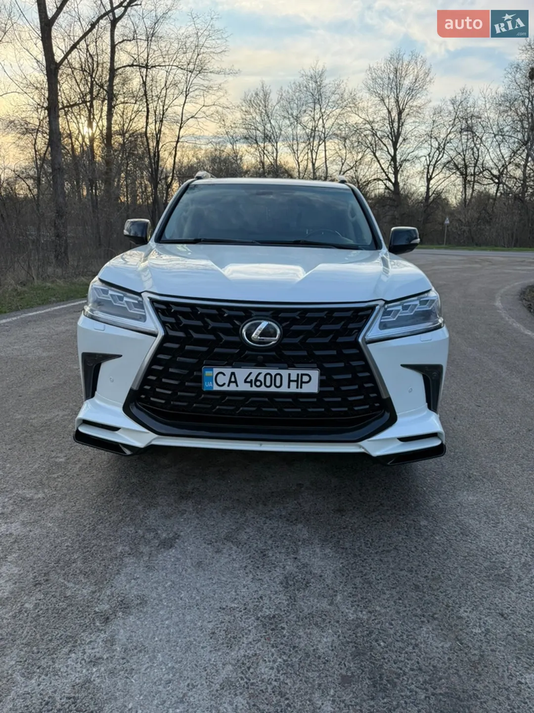 Lexus LX, 2011