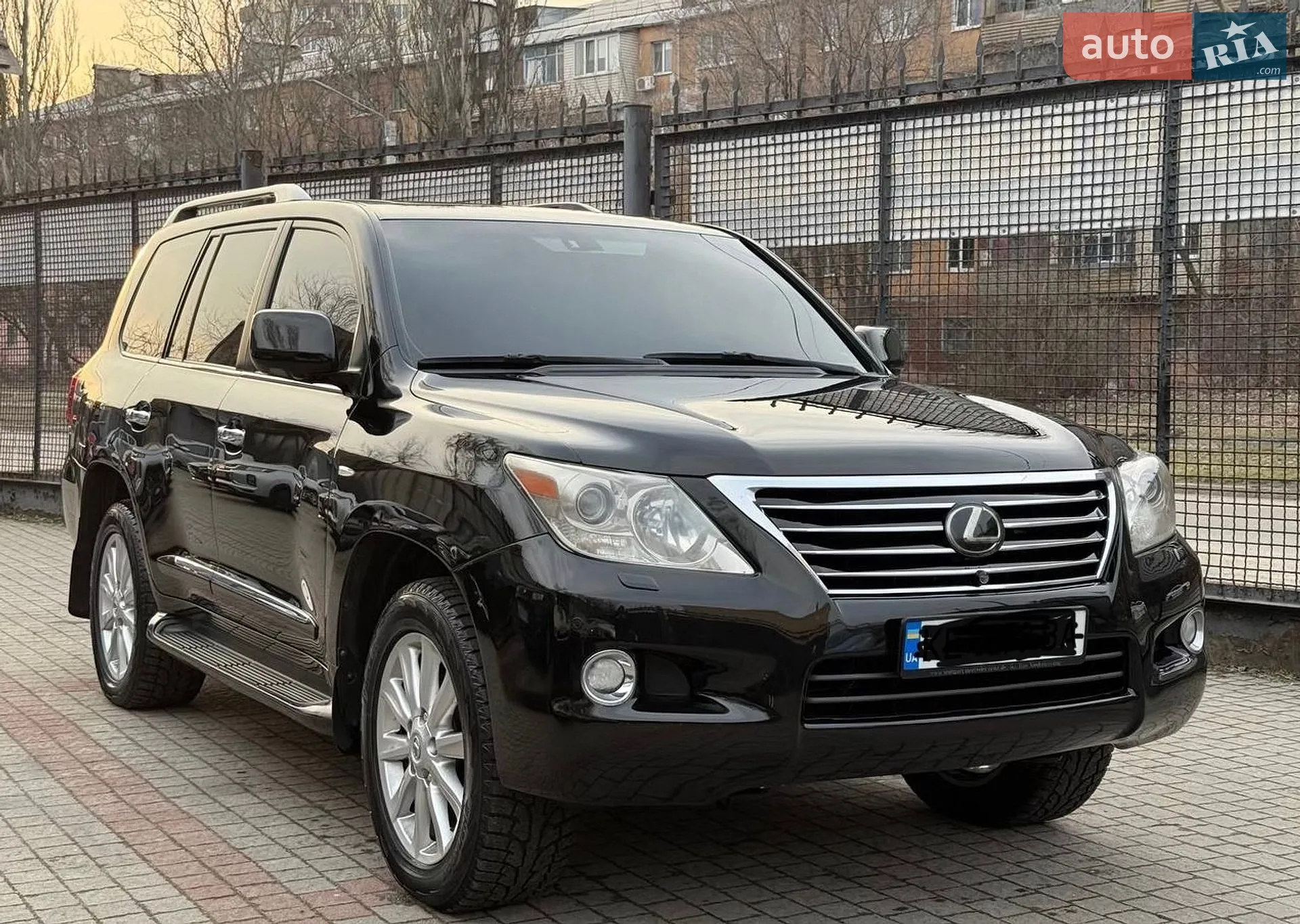 Lexus LX, 2008