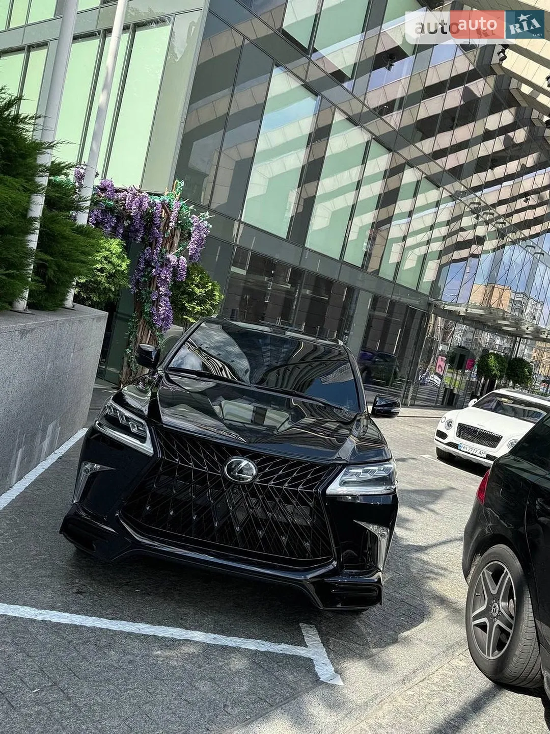 Lexus LX, 2019