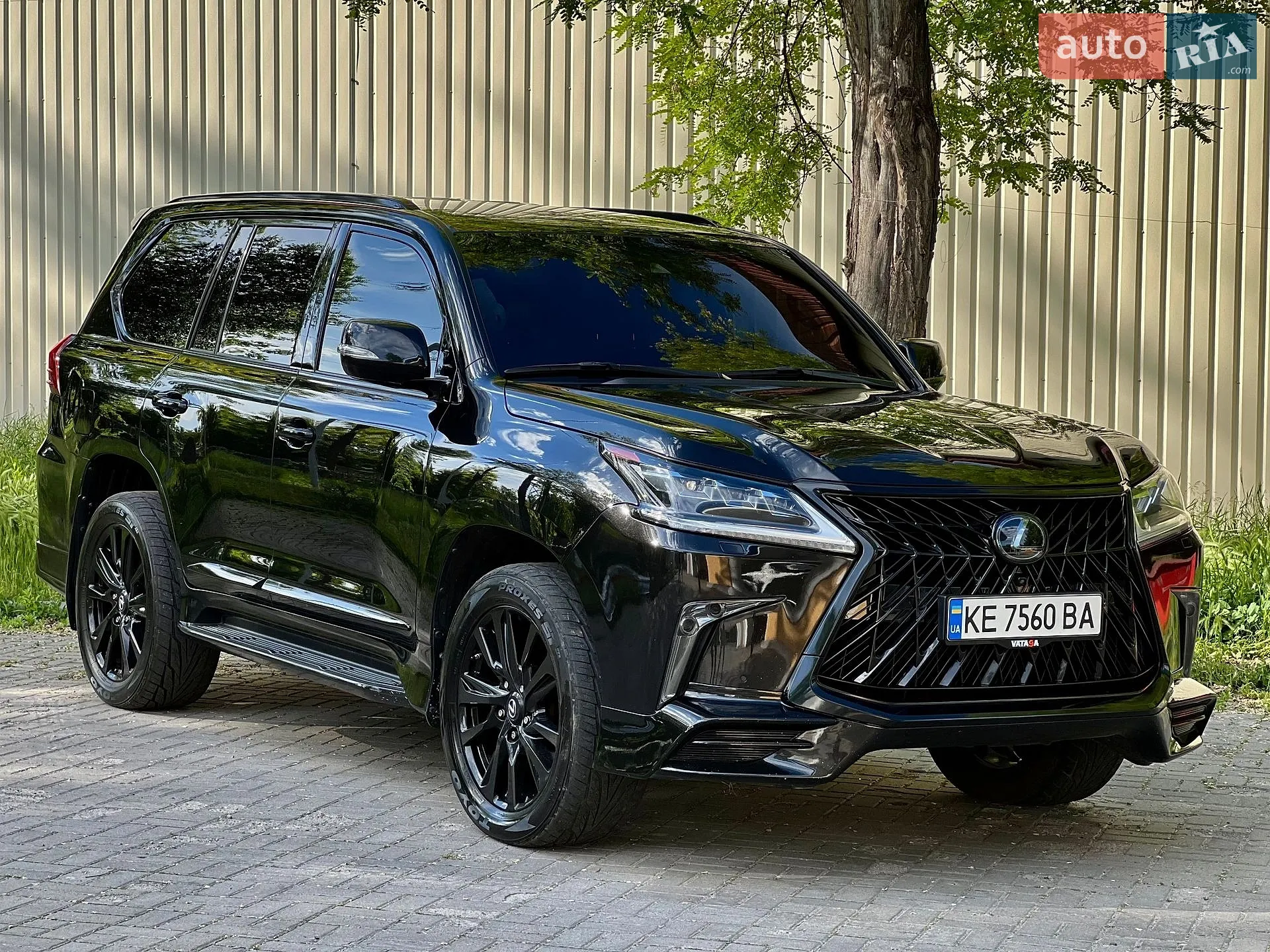 Lexus LX, 2016