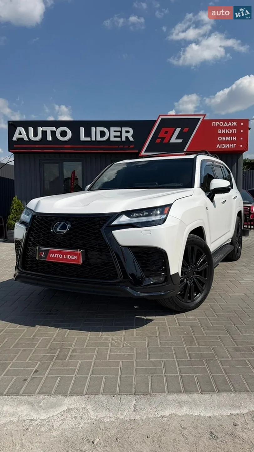 Lexus LX, 2022