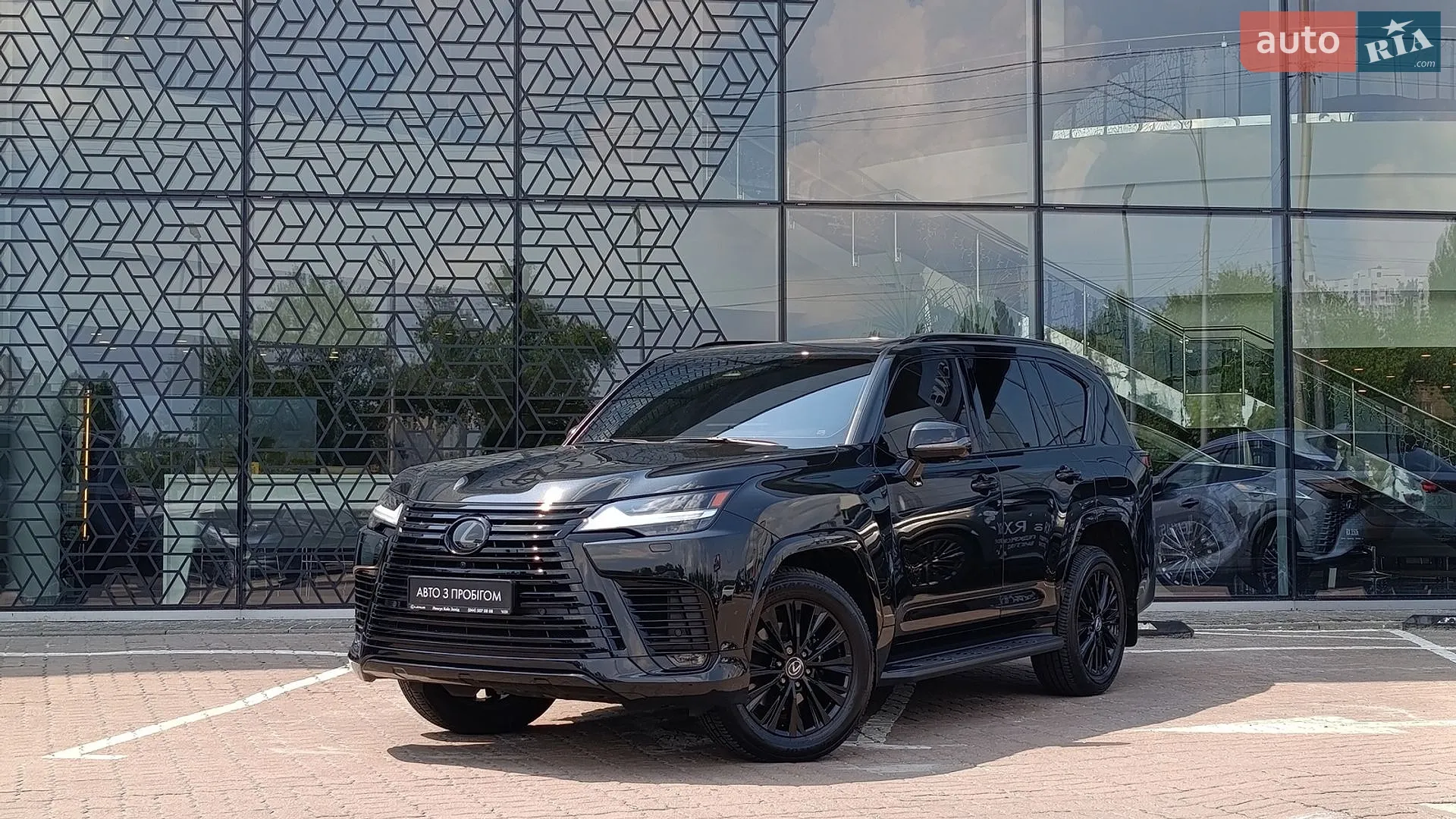 Lexus LX, 2025