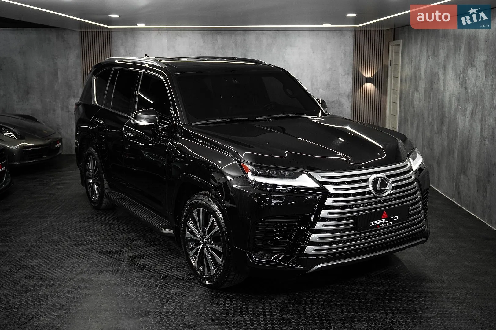 Lexus LX, 2022