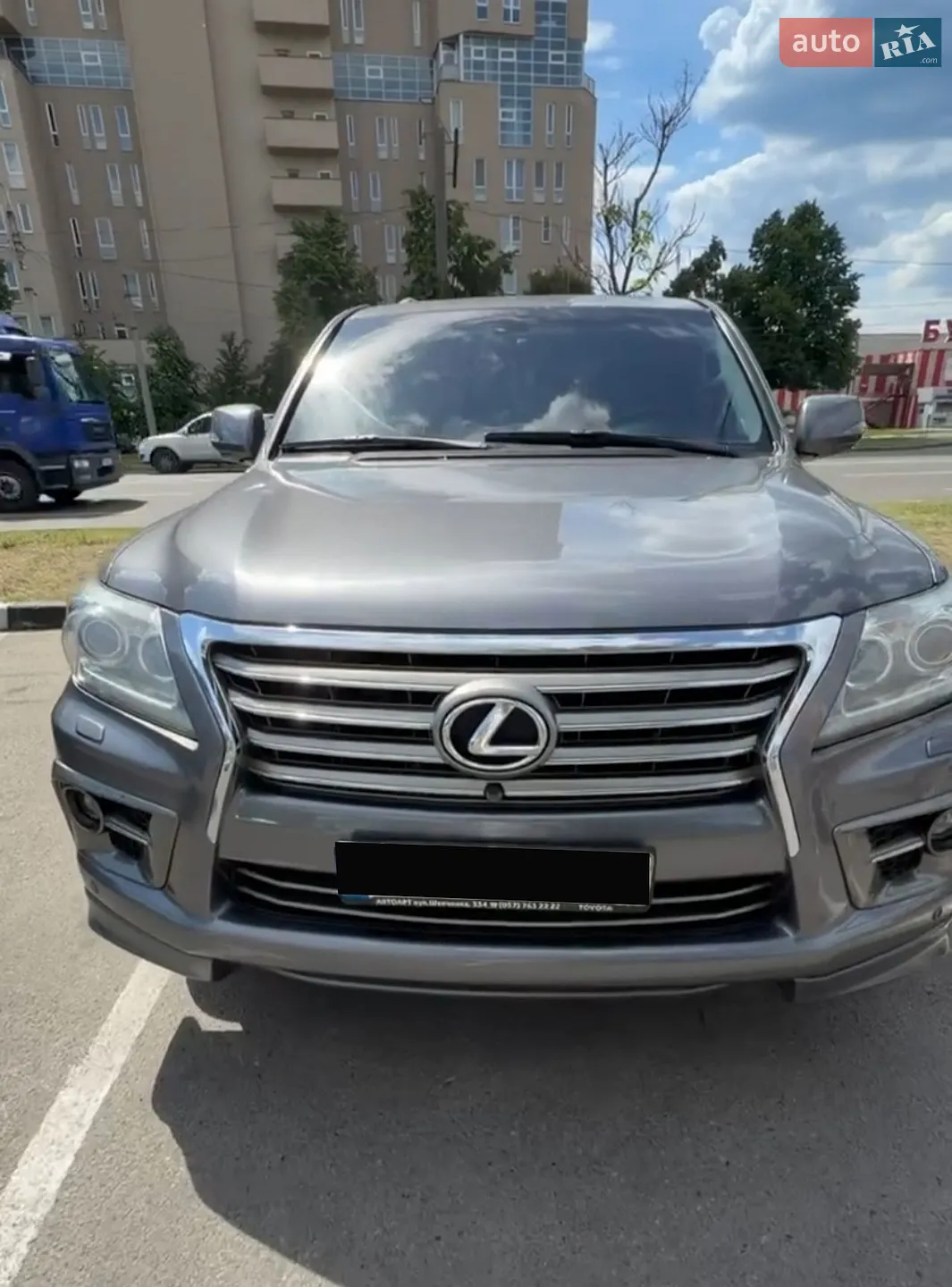 Lexus LX, 2012