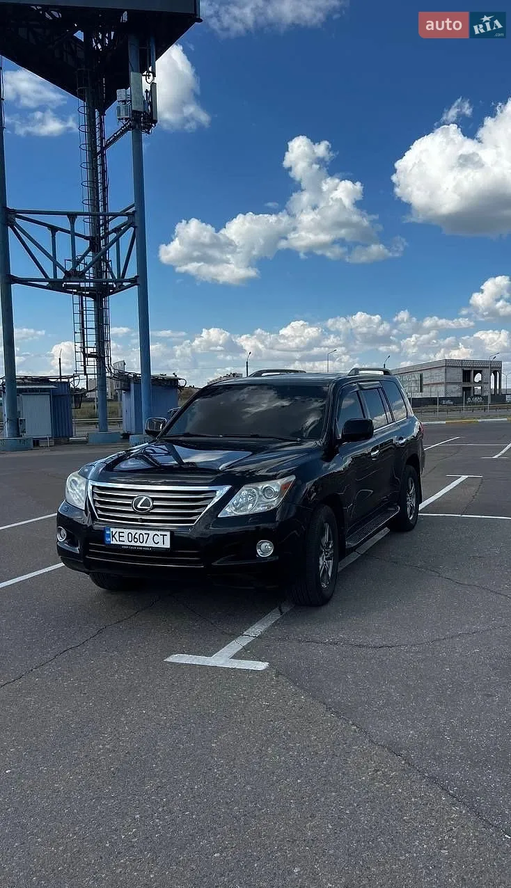 Lexus LX, 2008