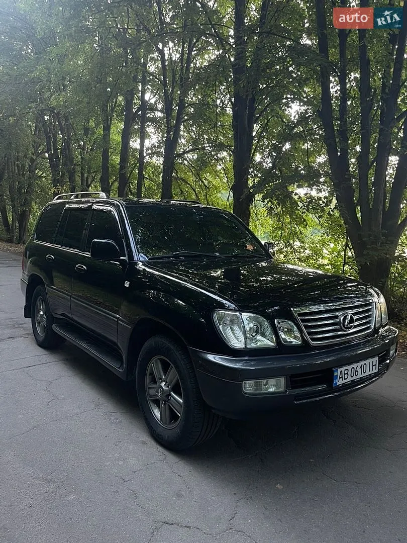 Lexus LX, 2005