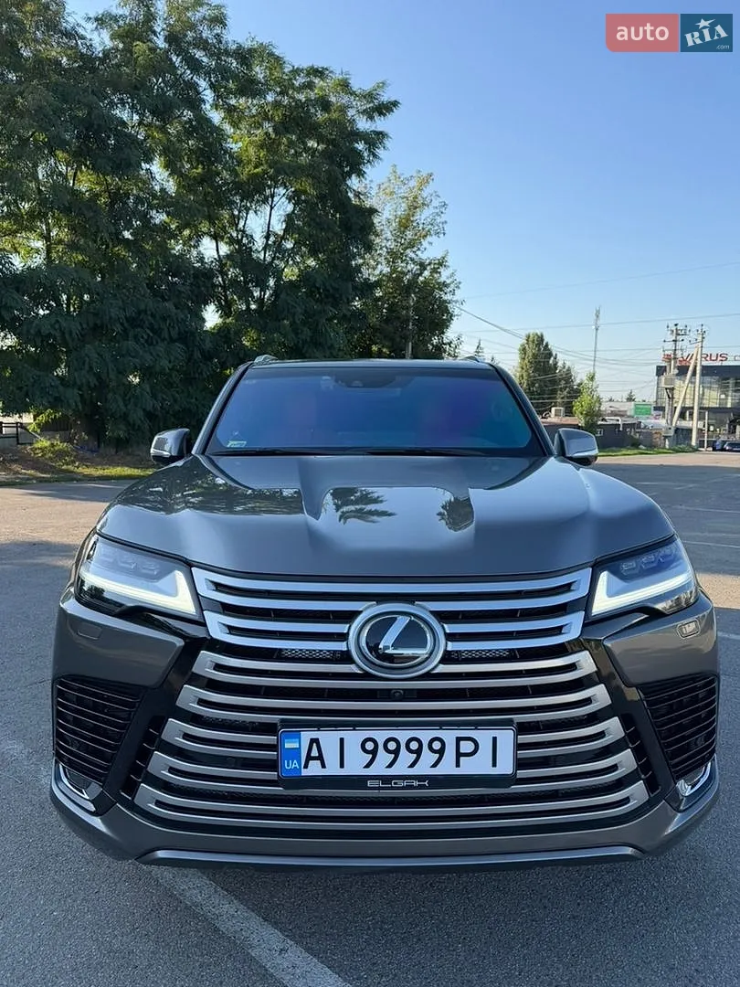Lexus LX, 2022
