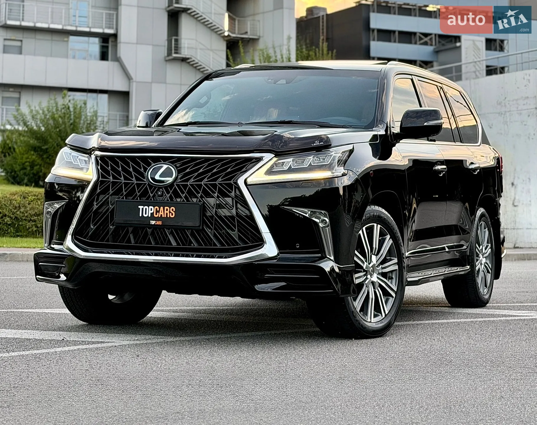 Lexus LX, 2016