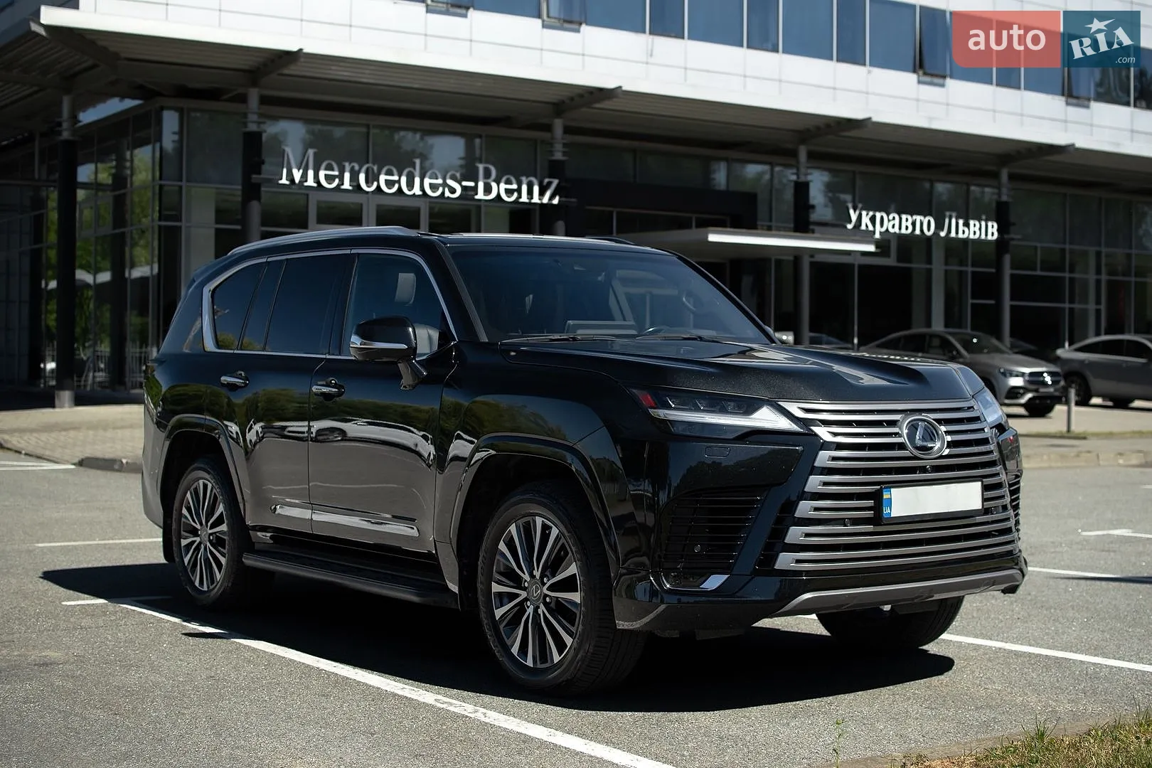 Lexus LX, 2023