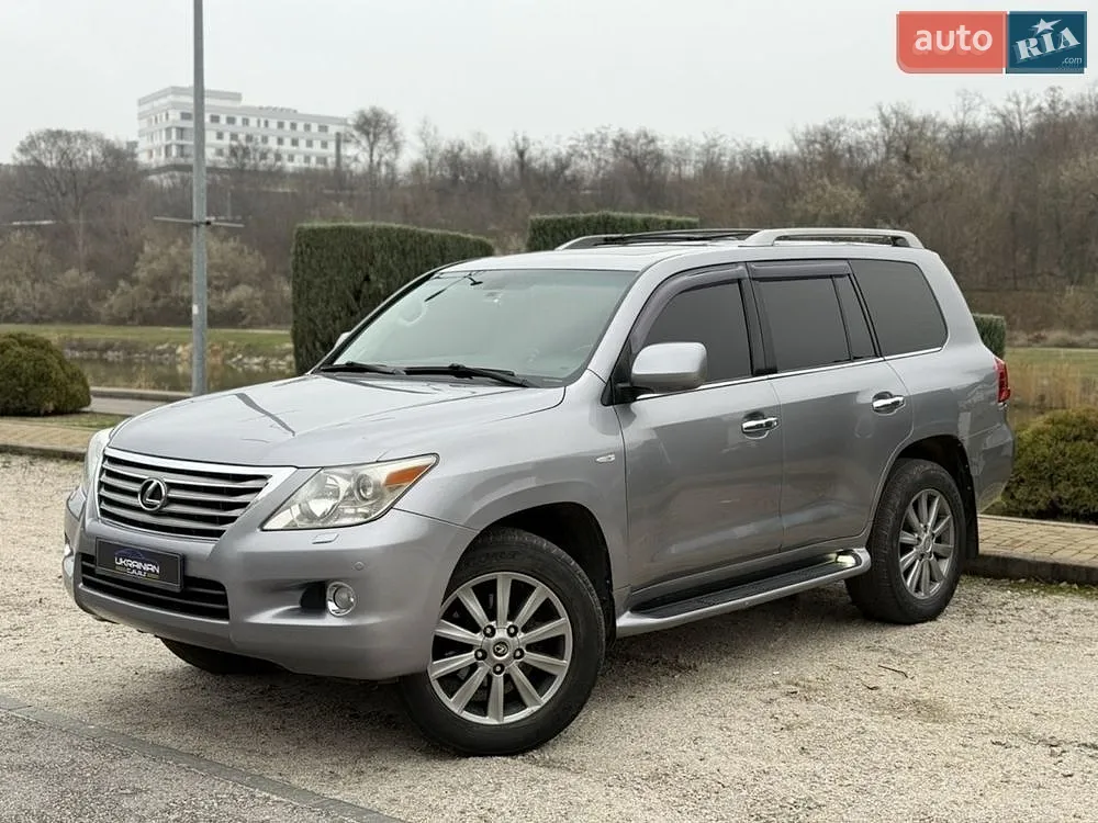 Lexus LX, 2008