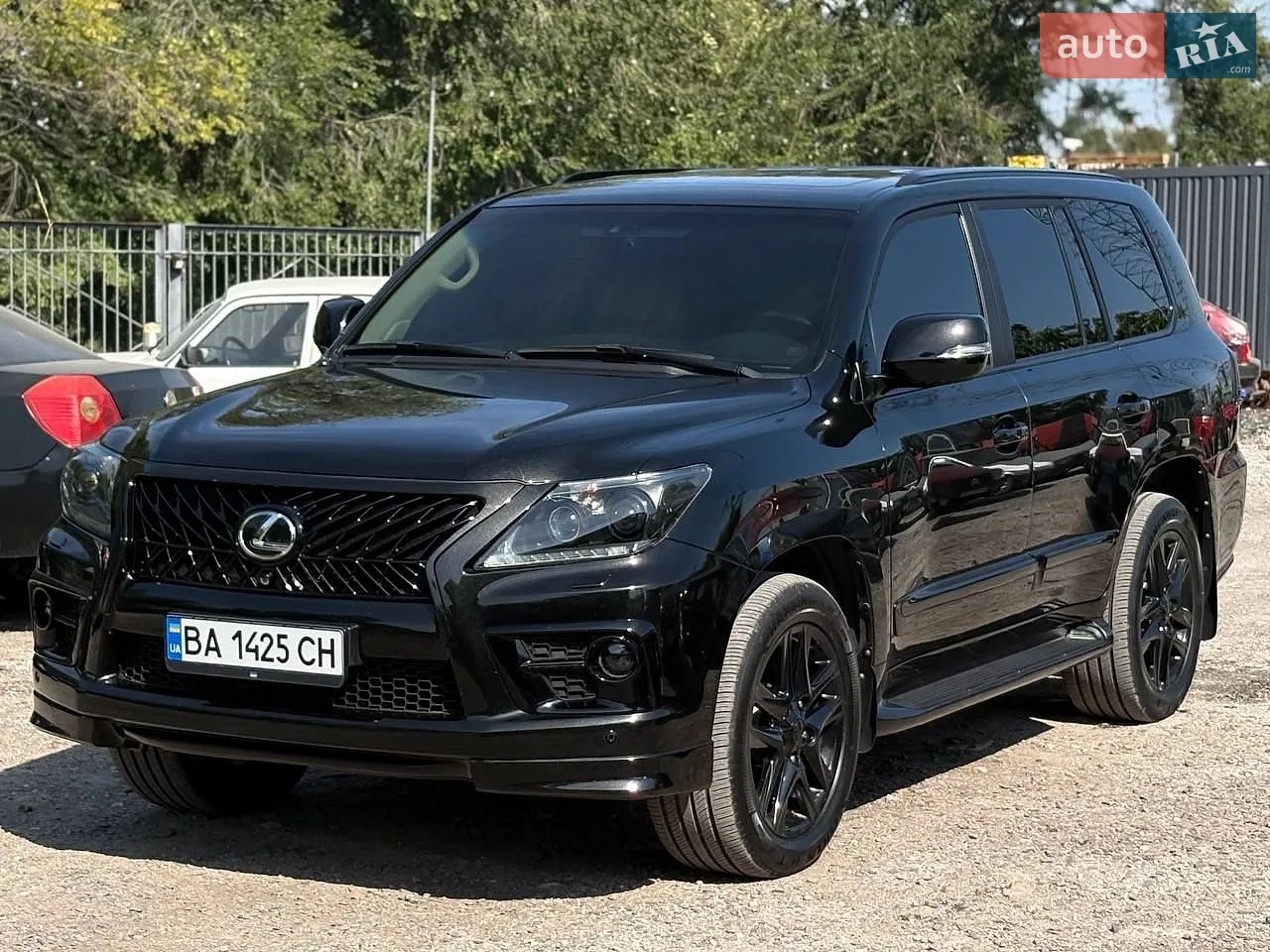 Lexus LX, 2012
