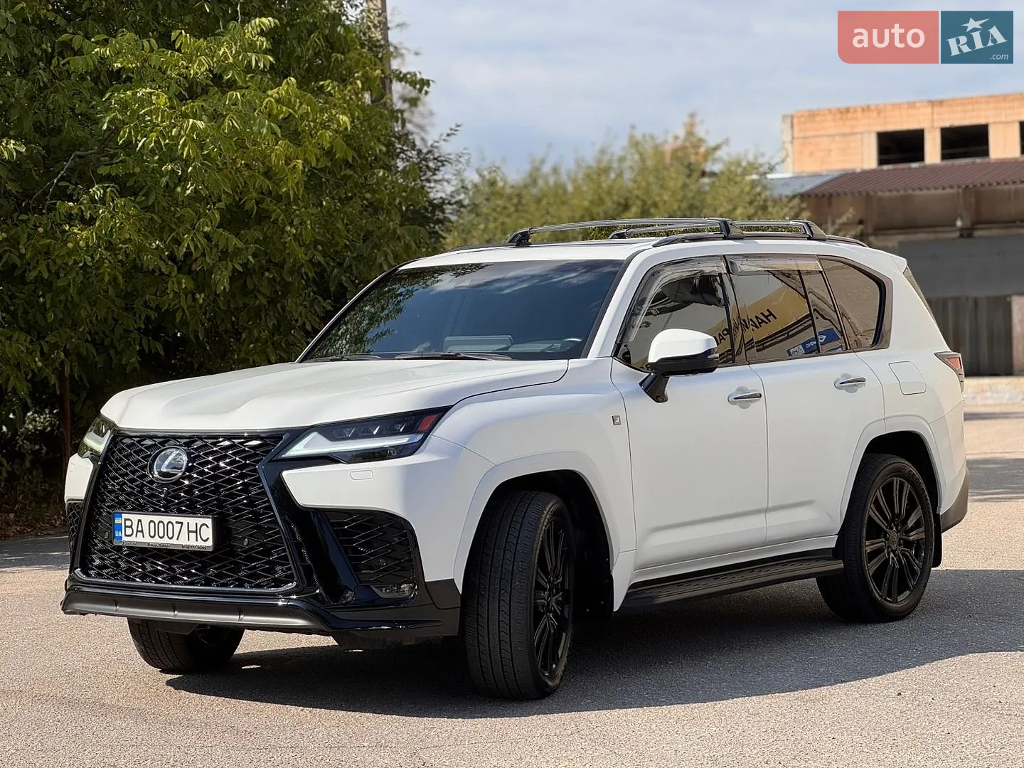 Lexus LX, 2022
