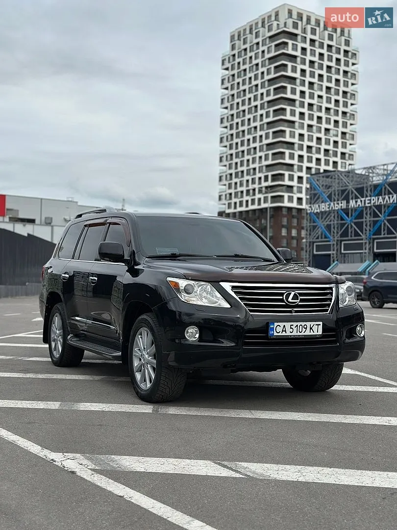 Lexus LX, 2008