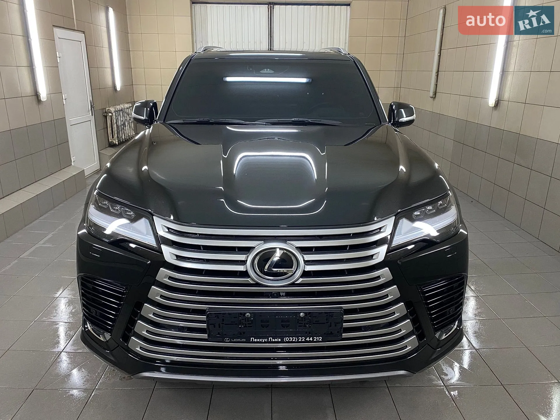 Lexus LX, 2025