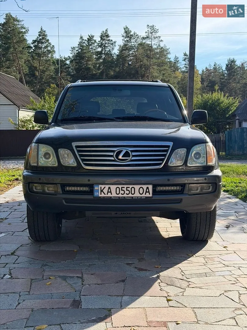 Lexus LX, 2005