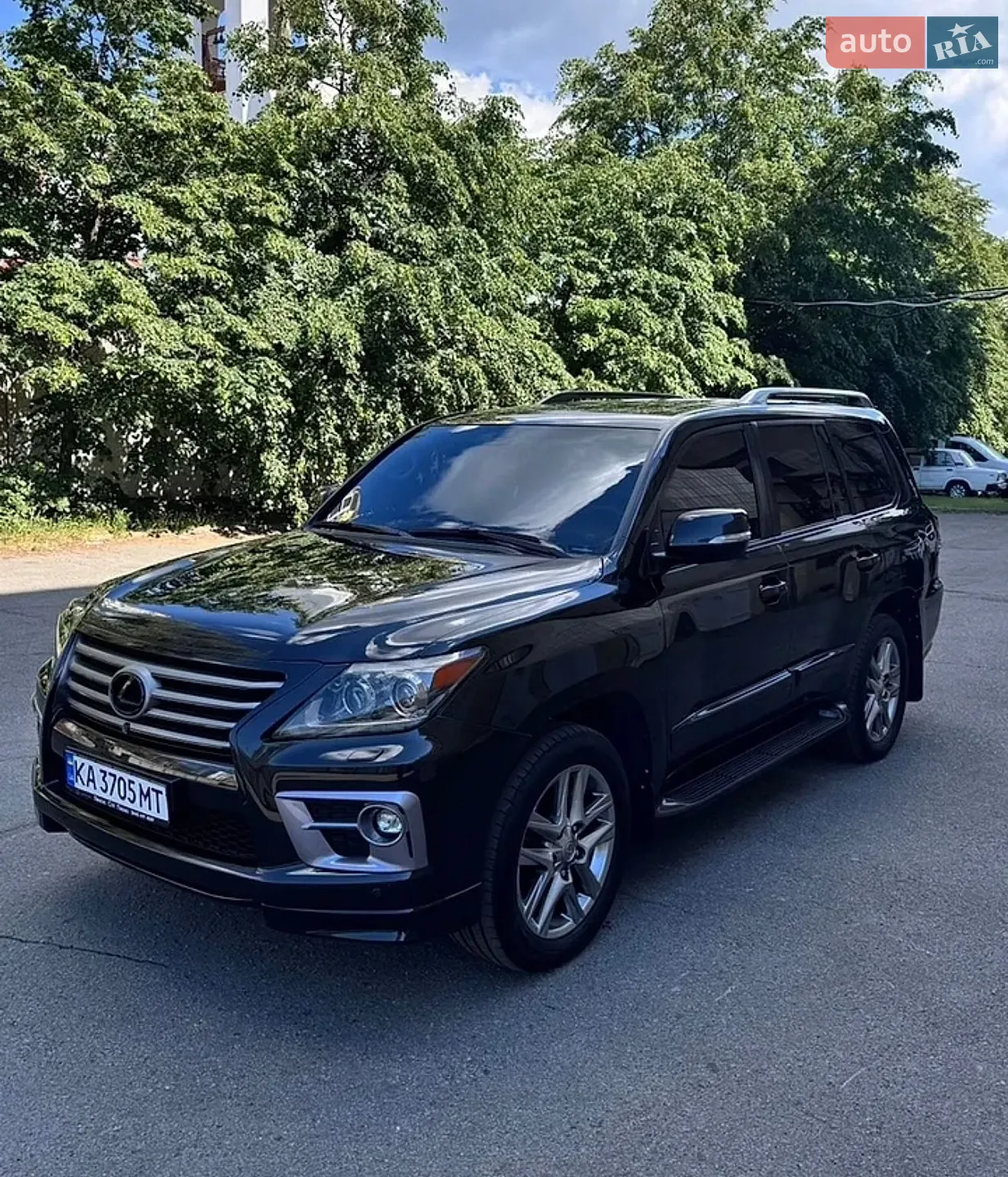Lexus LX, 2012