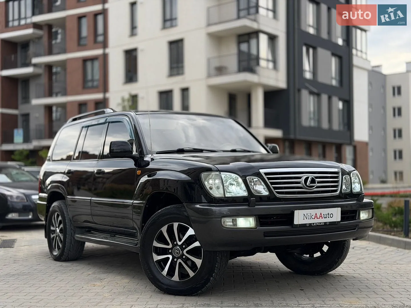 Lexus LX, 2007