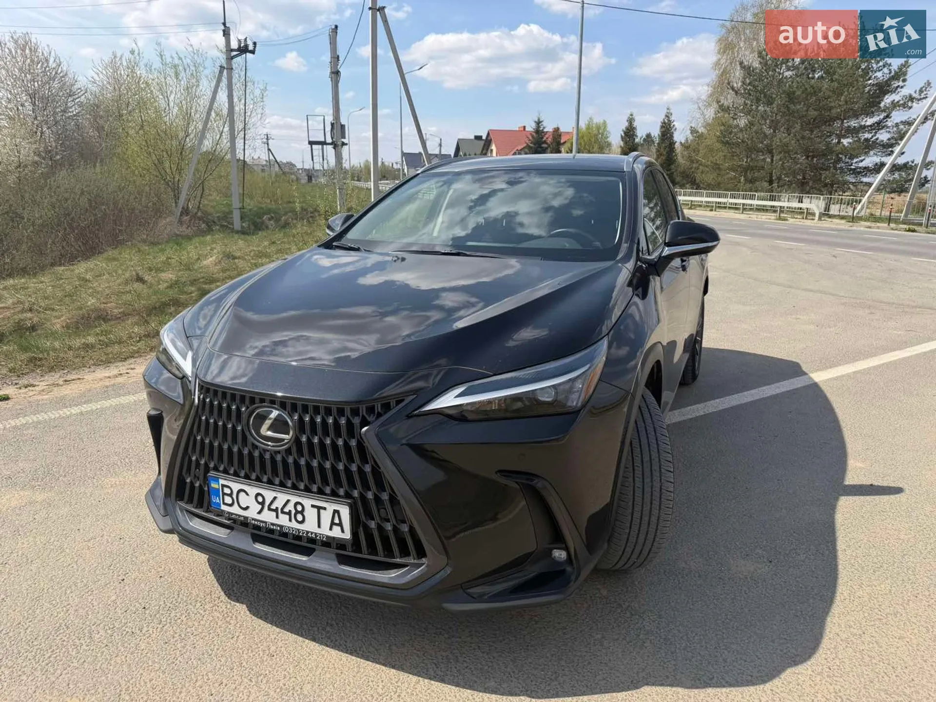 Lexus NX, 2022