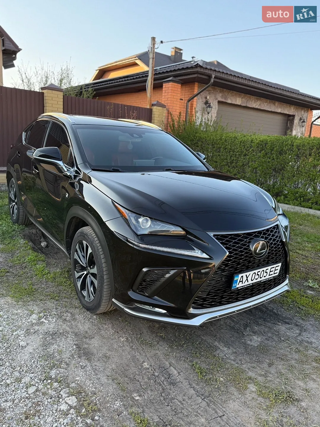 Lexus NX, 2018