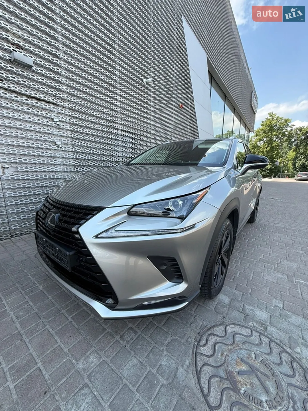 Lexus NX, 2021
