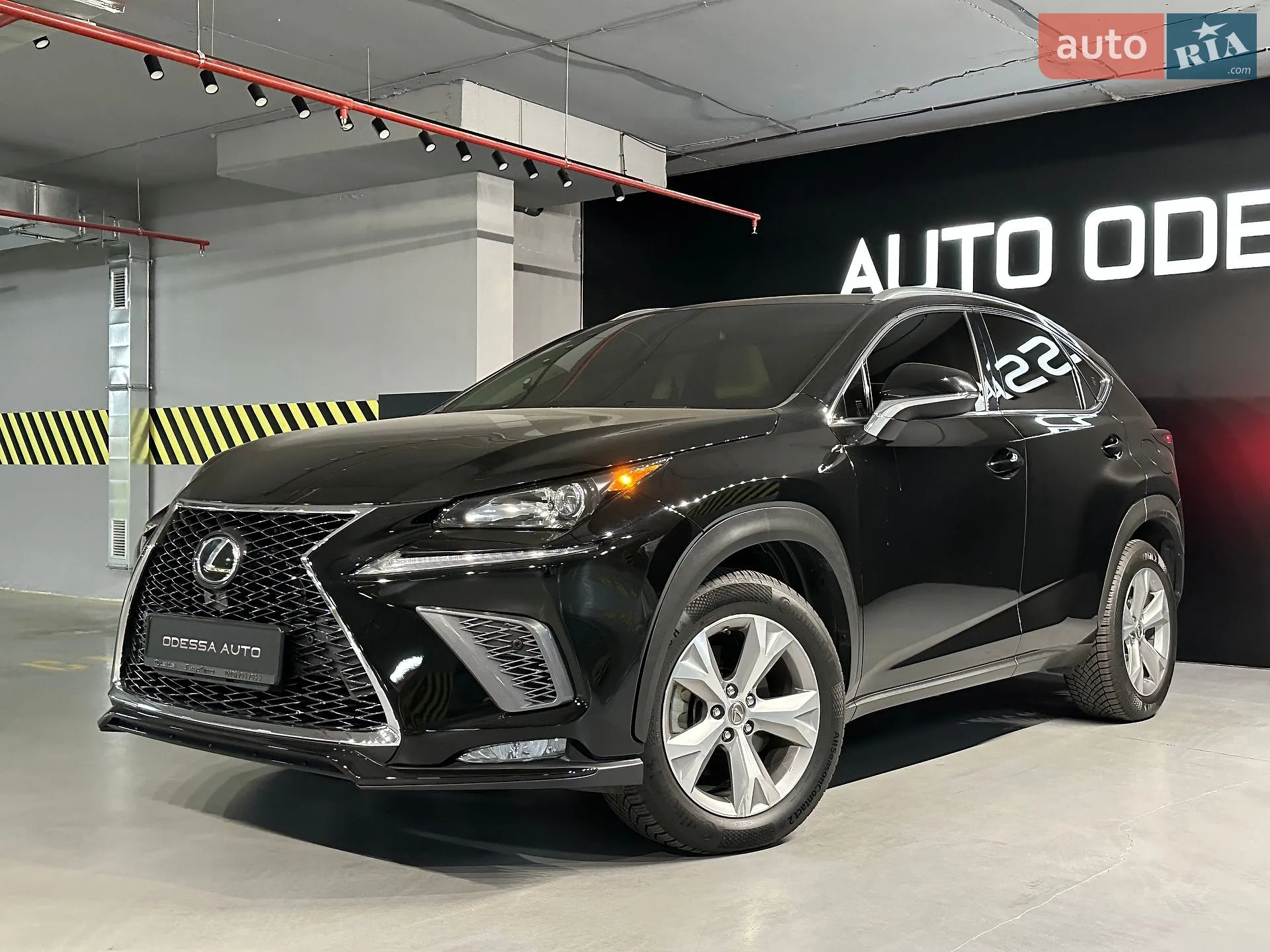 Lexus NX, 2016