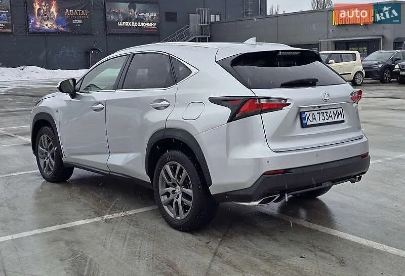 Lexus NX, 2015