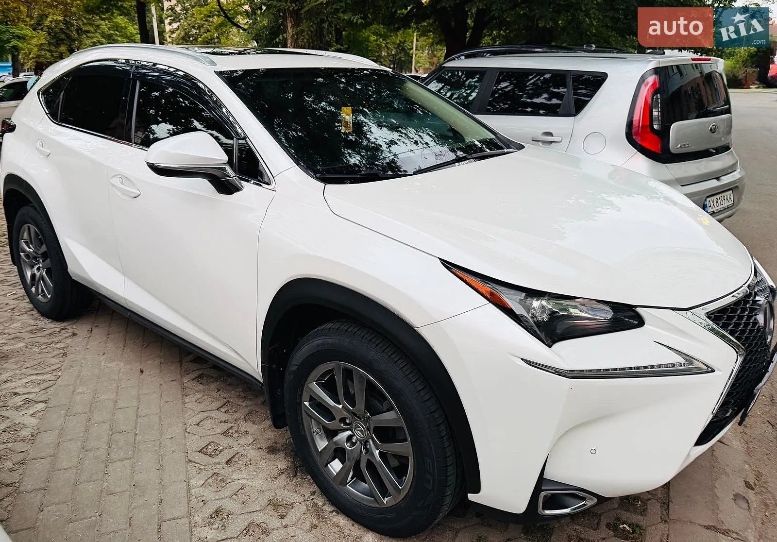 Lexus NX, 2016