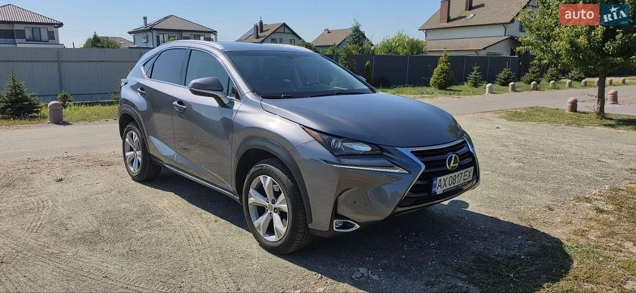 Lexus NX, 2017