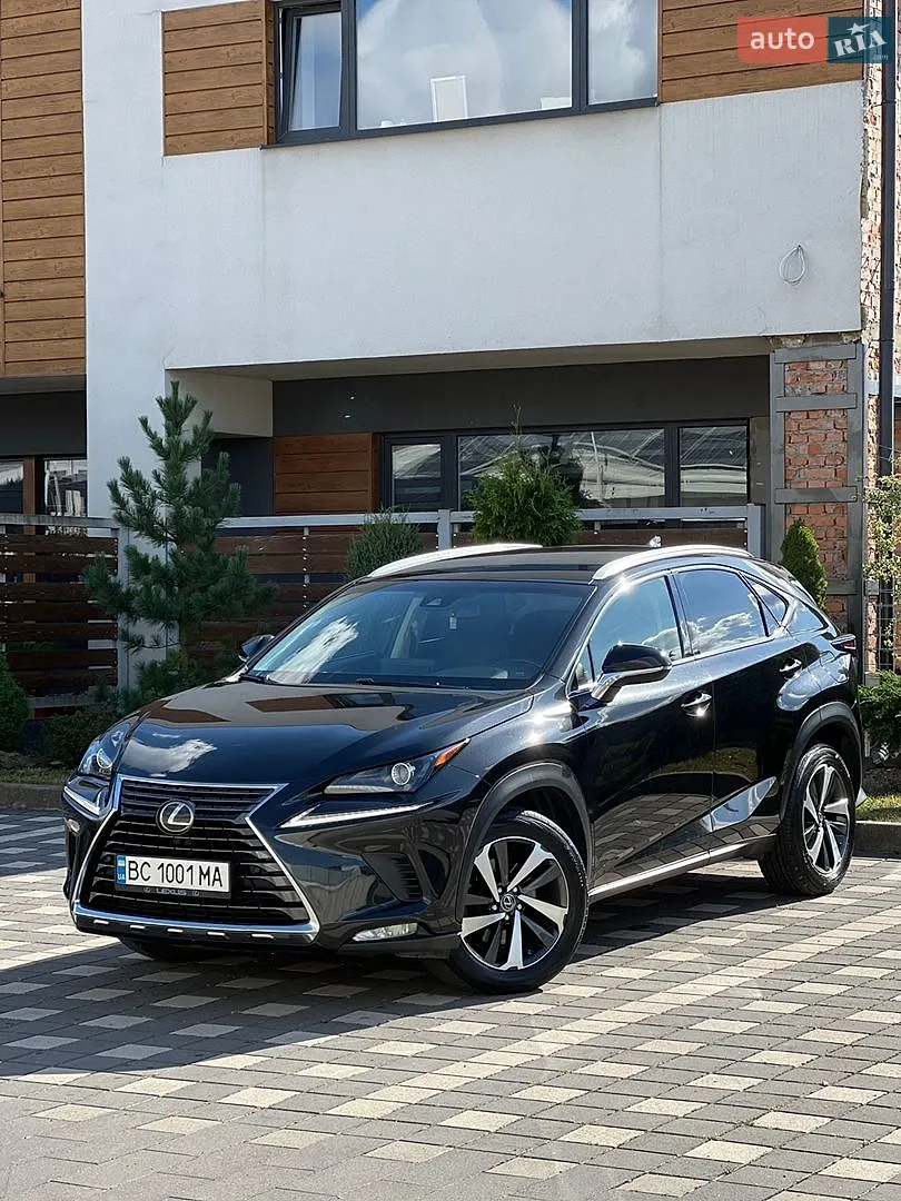 Lexus NX, 2017