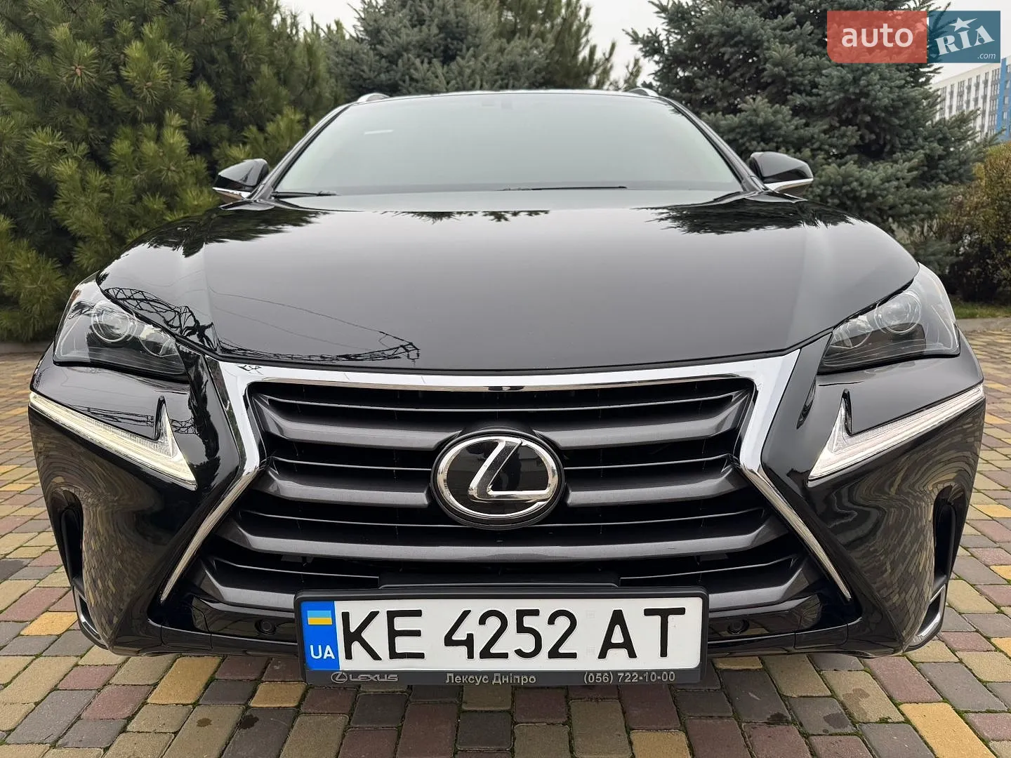 Lexus NX, 2016