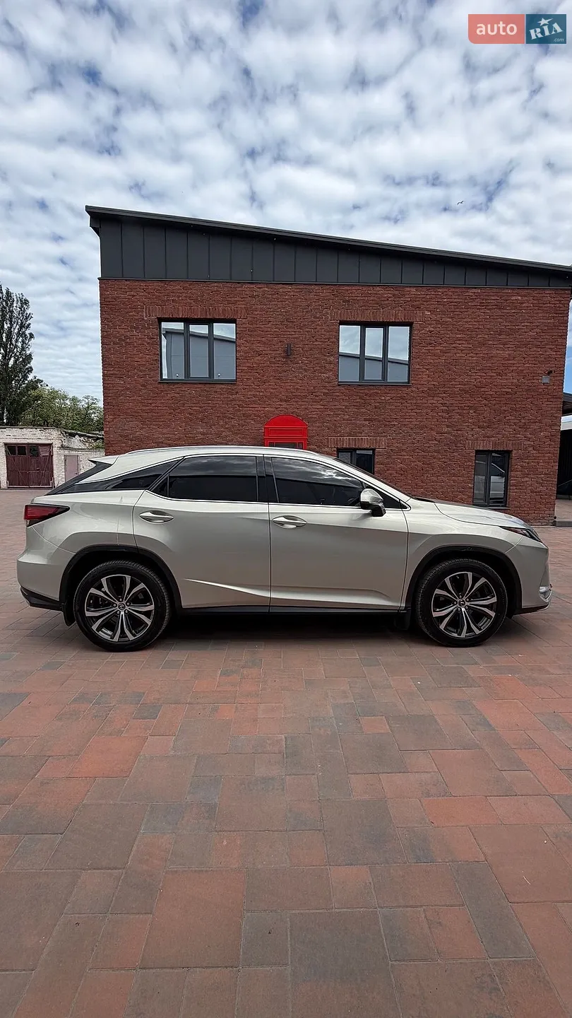 Lexus RX, 2020