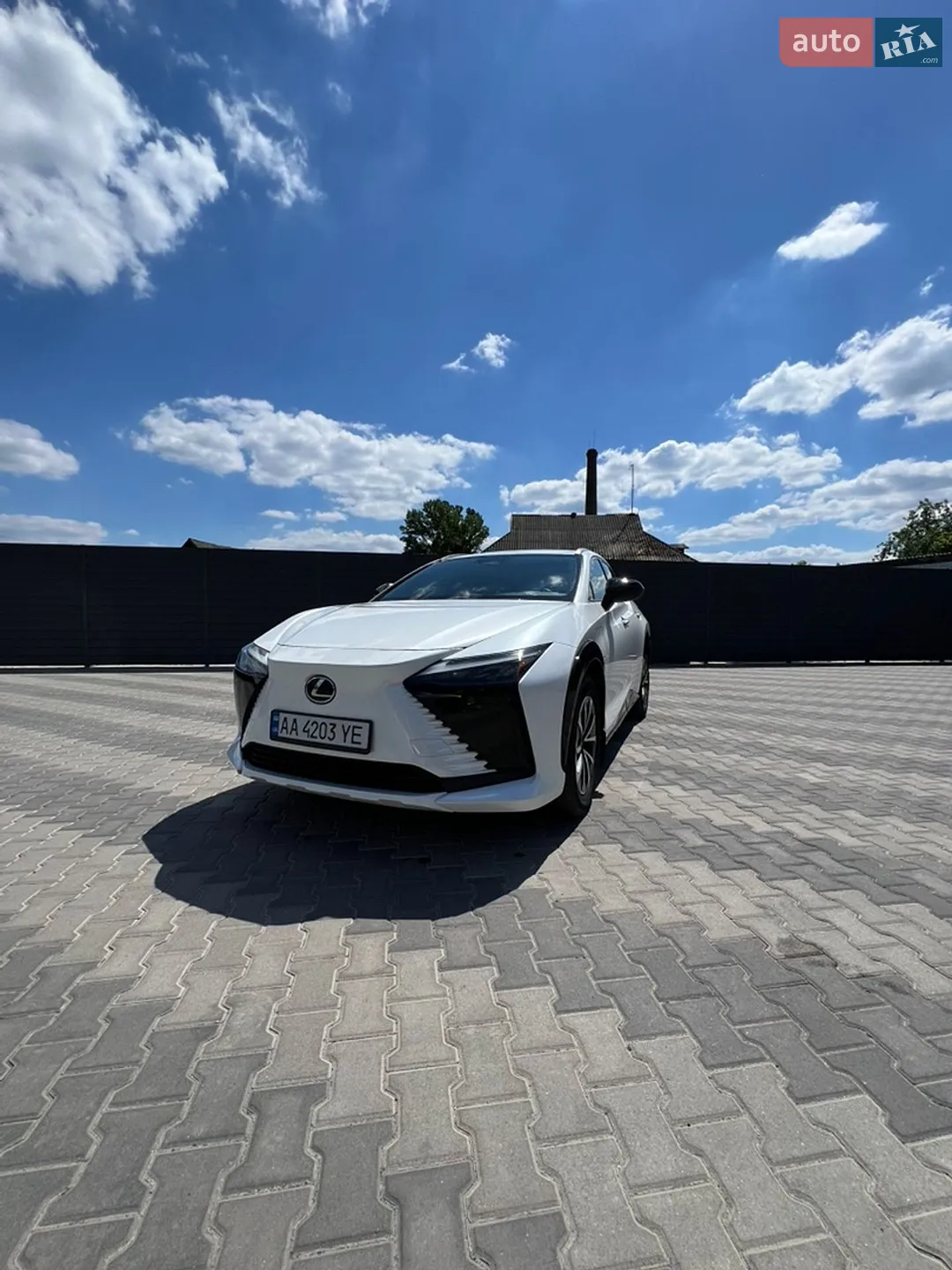 Lexus RZ, 2023