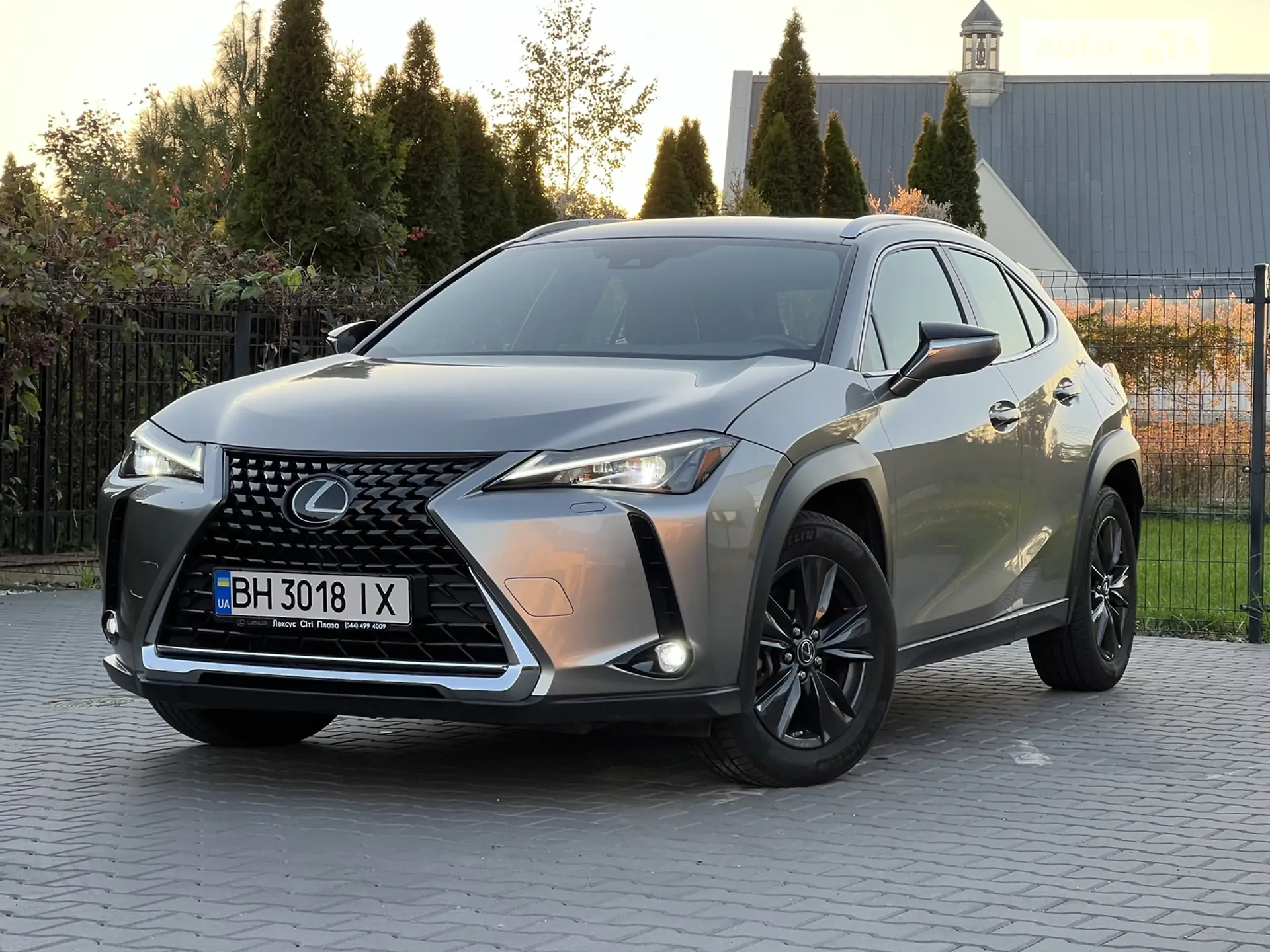 Lexus UX, 2019