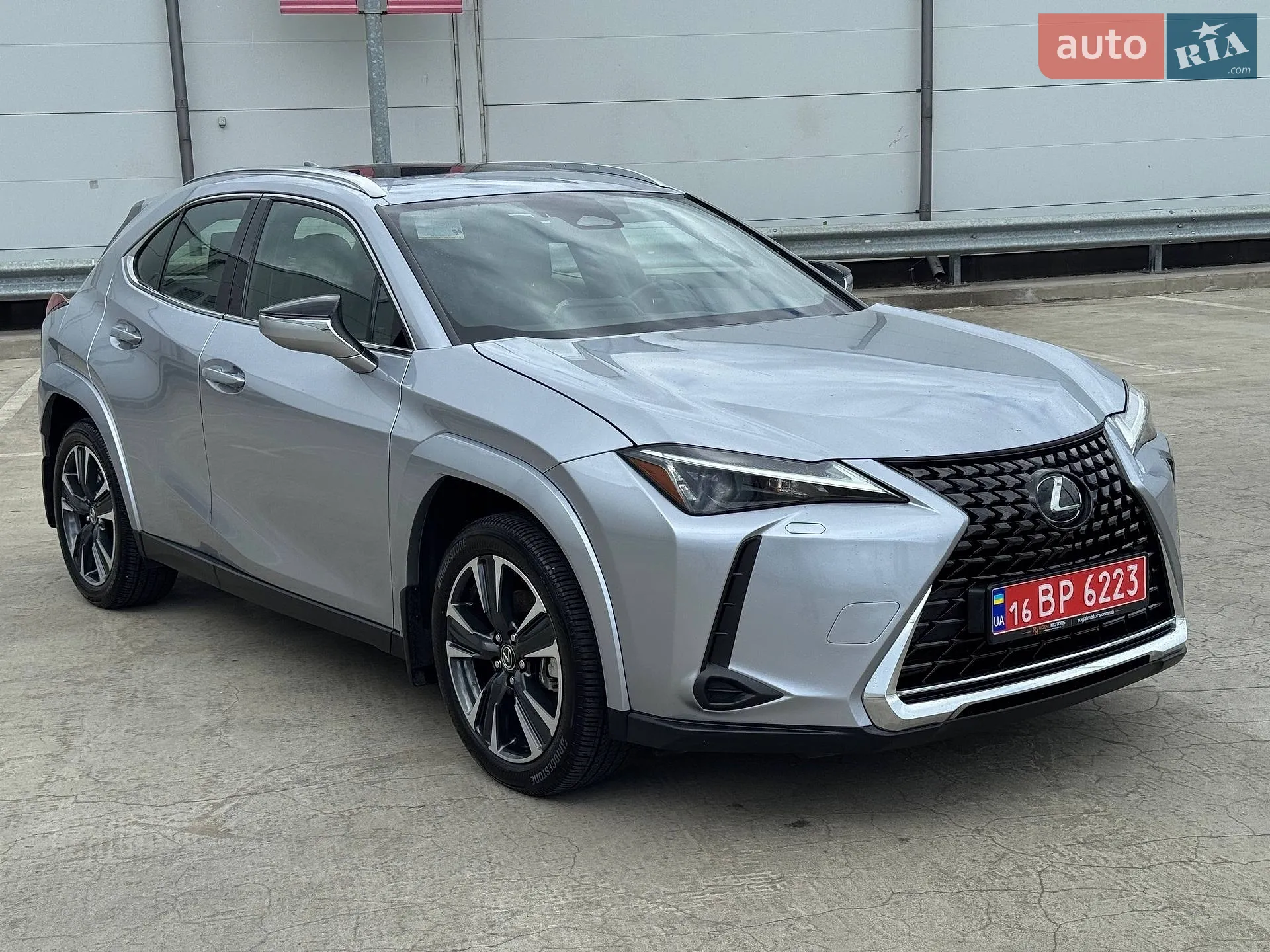 Lexus UX, 2024