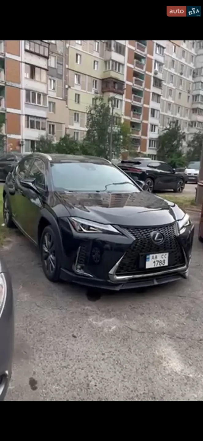 Lexus UX, 2019
