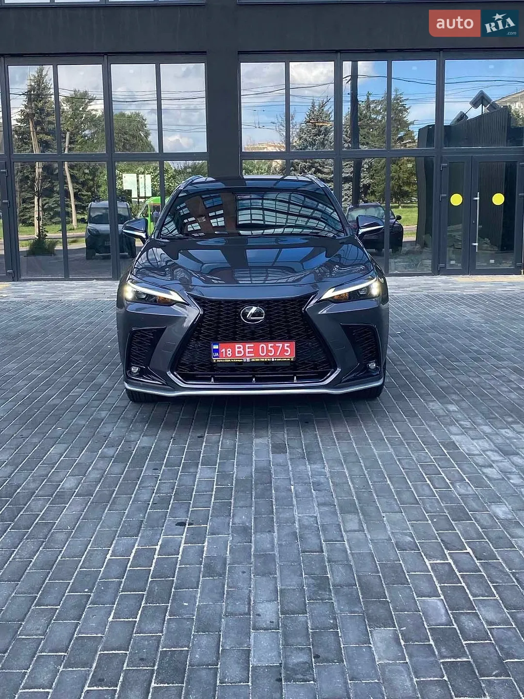 Lexus UX, 2024