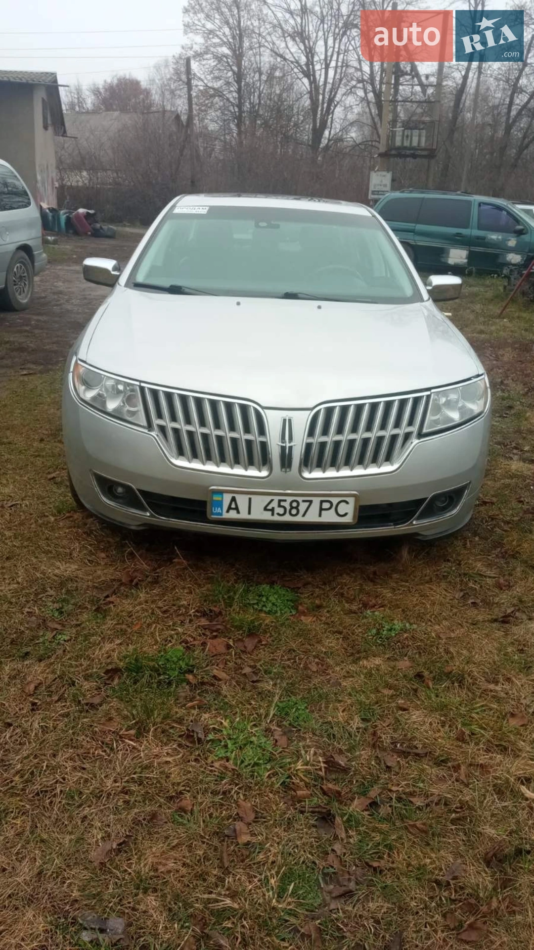 Lincoln MKZ, 2011