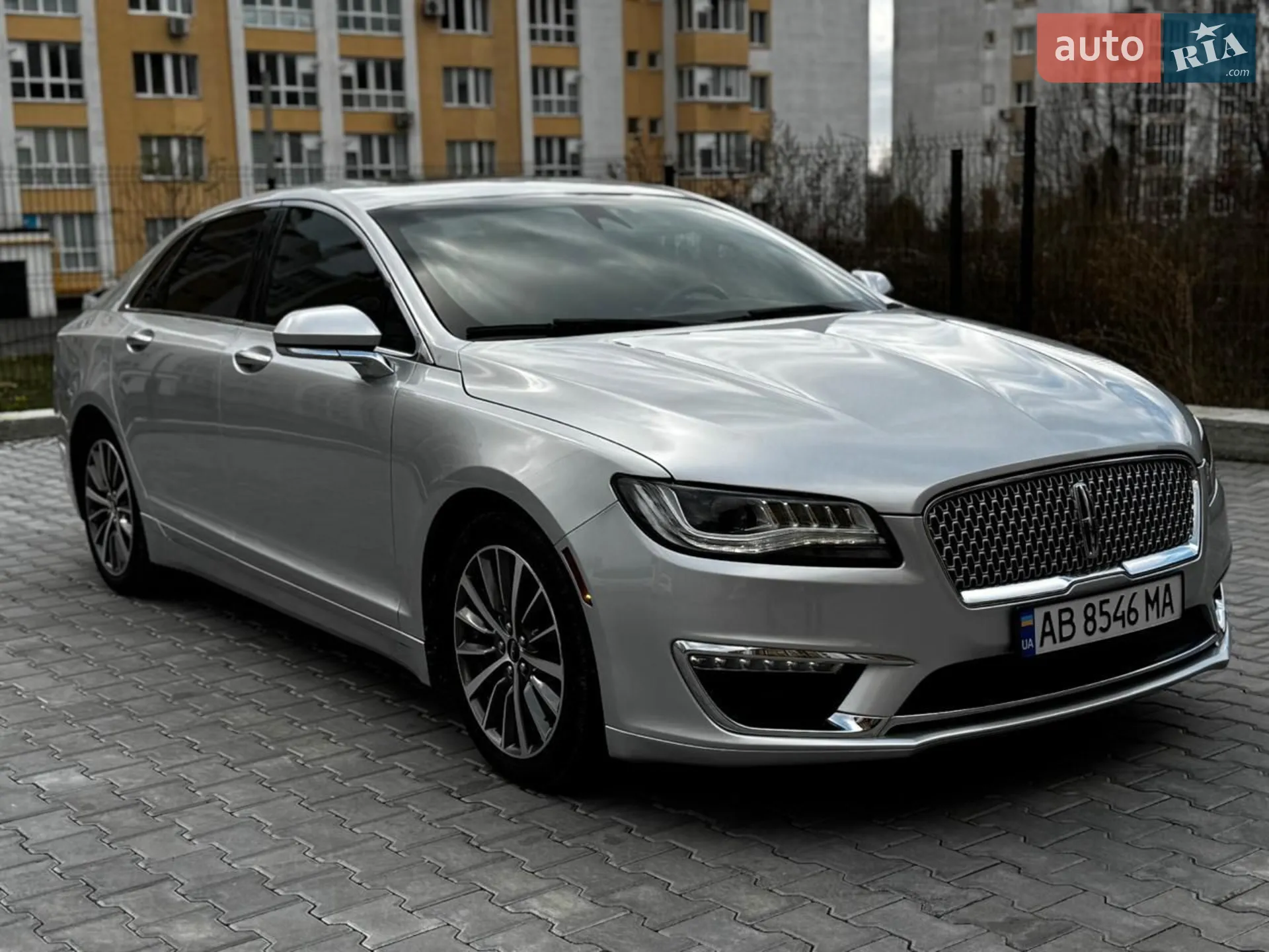 Lincoln MKZ, 2016